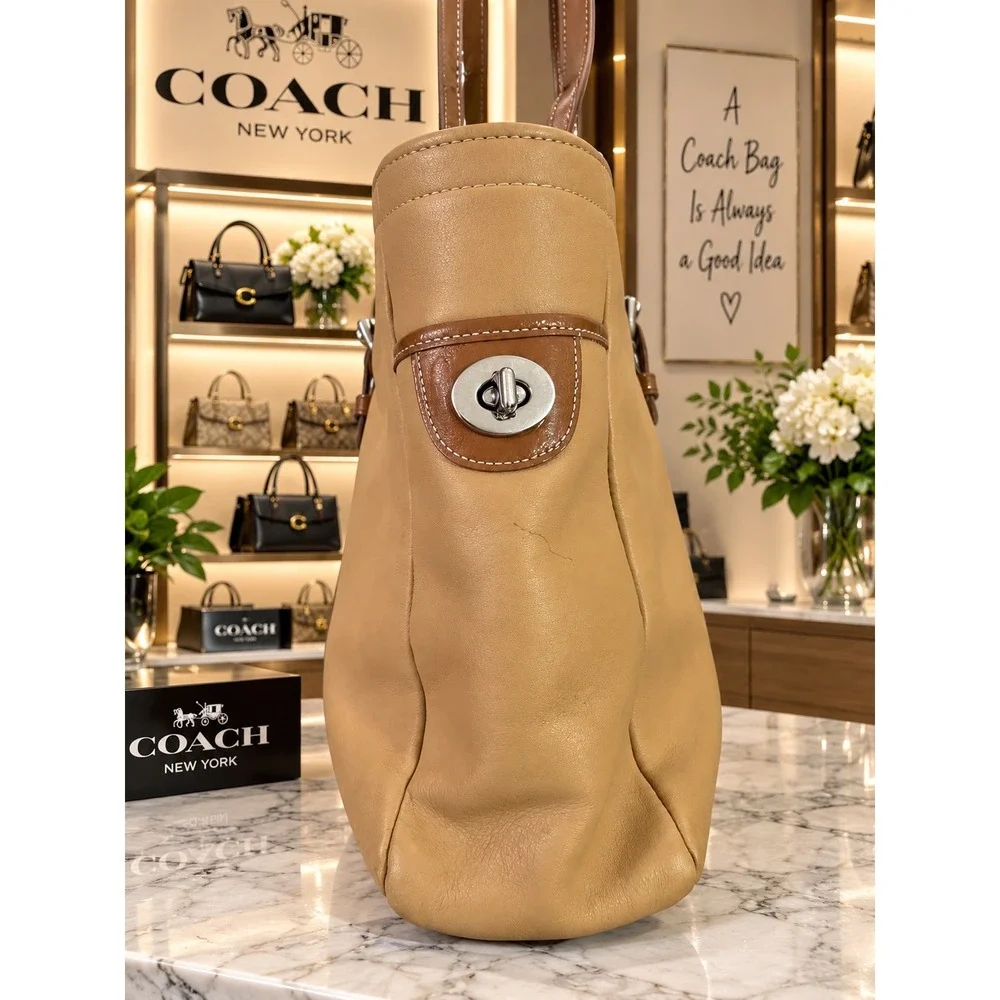 C224 Coach Hampton Tote Vintage